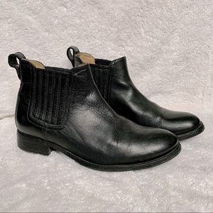 Frye Pippa Chelsea boot